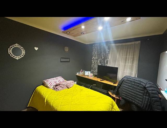 2 BEDROOM APARTMENT FOR SALE IN CASTLEVIEW